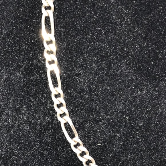 18" Sterling Silver Figaro Chain Necklace - Picture 2 of 5